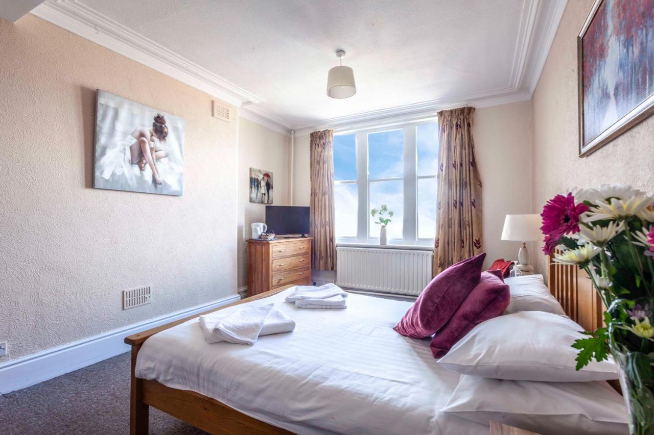 The Royal Bar & Shaker Hotel Morecambe Kültér fotó