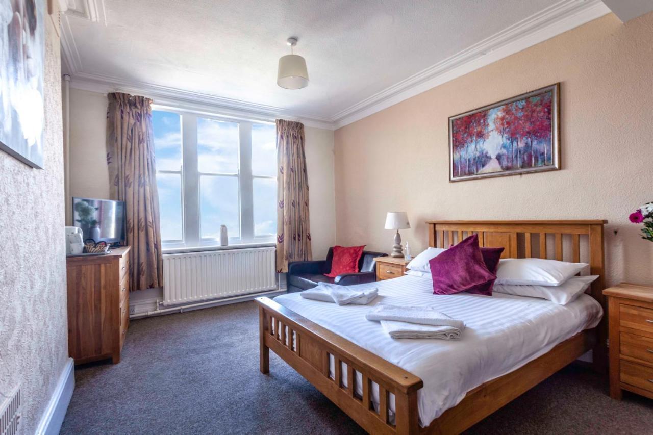 The Royal Bar & Shaker Hotel Morecambe Kültér fotó