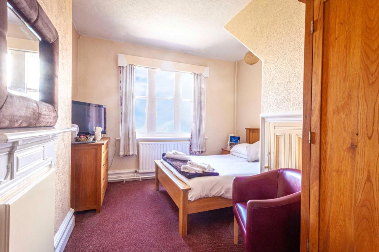 The Royal Bar & Shaker Hotel Morecambe Kültér fotó