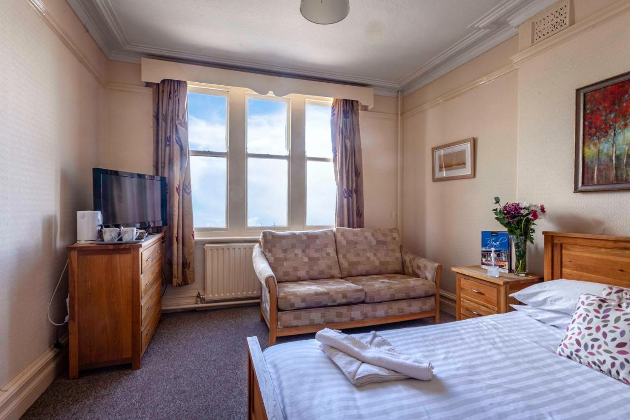 The Royal Bar & Shaker Hotel Morecambe Kültér fotó