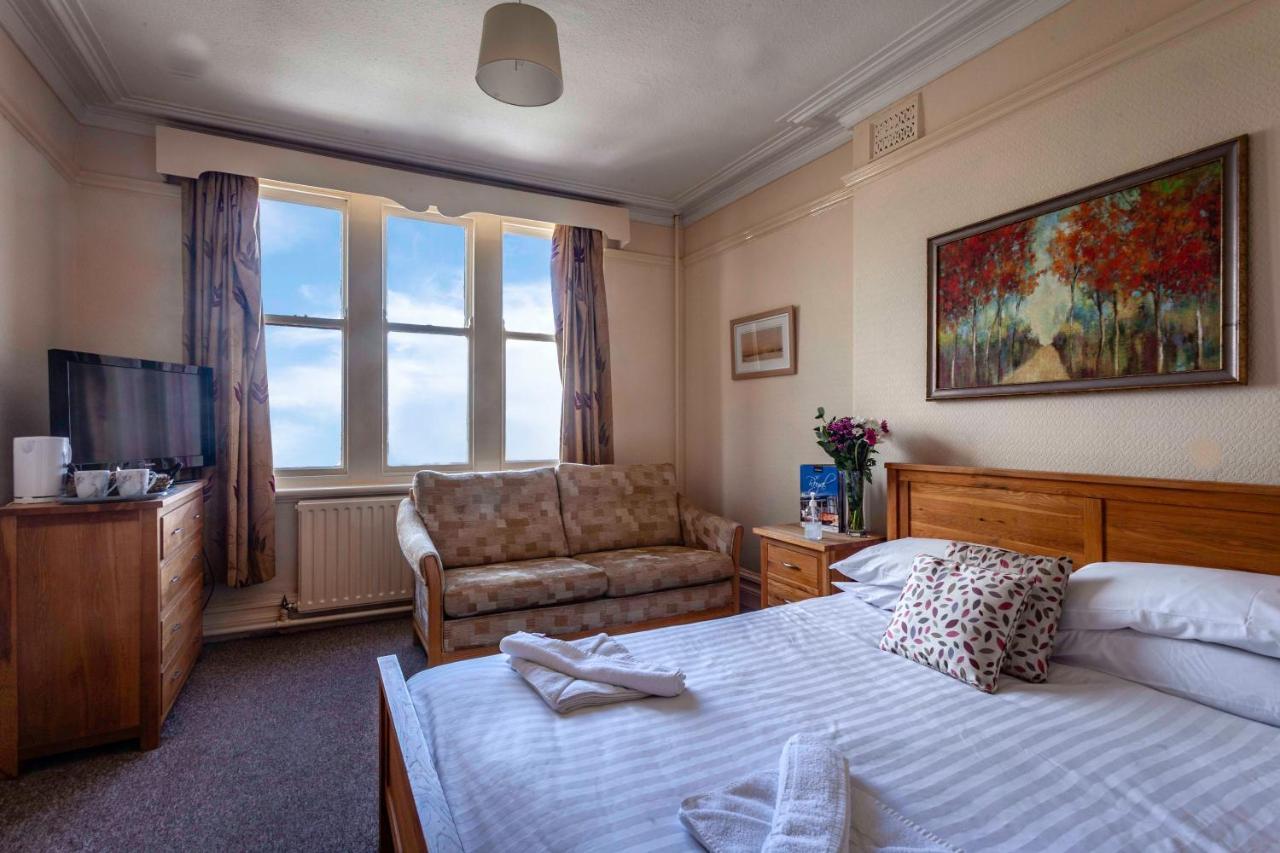 The Royal Bar & Shaker Hotel Morecambe Kültér fotó