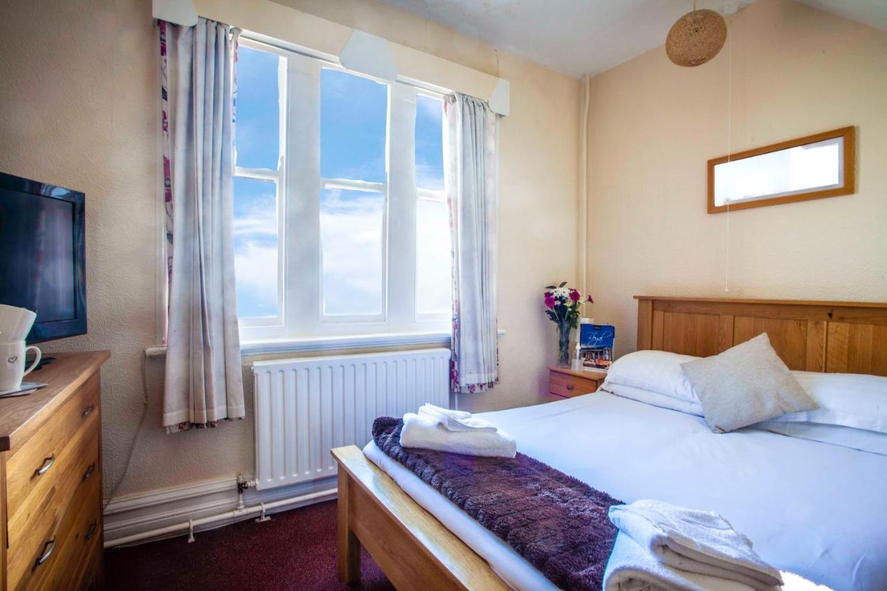 The Royal Bar & Shaker Hotel Morecambe Kültér fotó